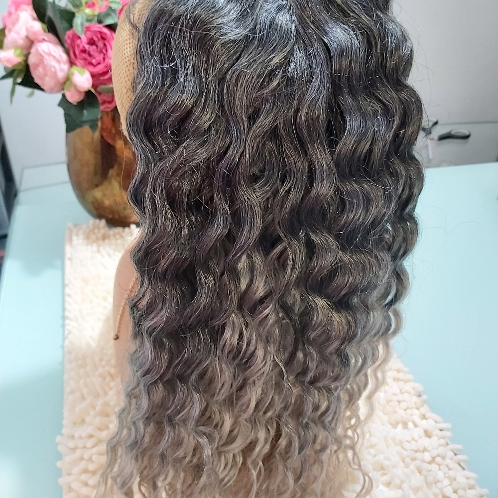 Water Wave Bundles with Closure Systems extensions